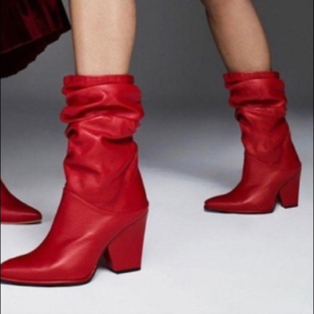 Stuart Weitzman  Ted Crush boot size 7